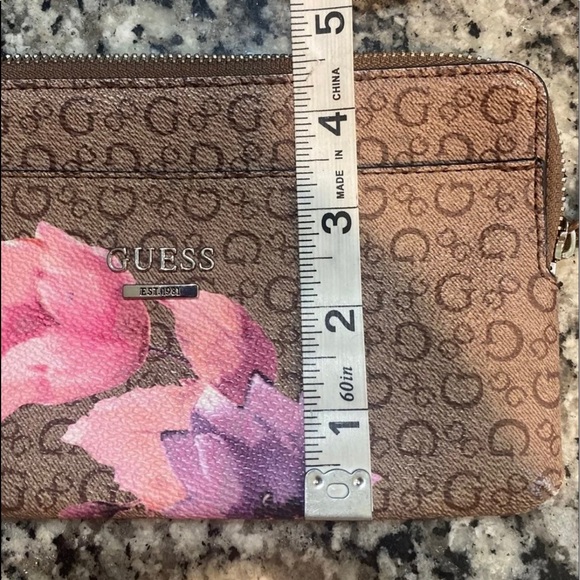 GUESS Signature Mocha multi pink Flowers Wristlet Wallet With Outer Slip Pocket - Picture 9 of 10